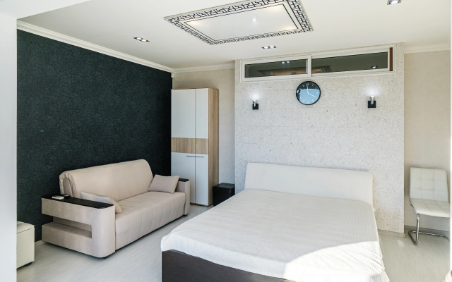 Vidovaya Dvushka S Balkonom Flat
