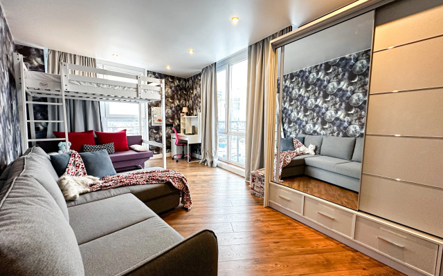 Апартаменты GEOMETRY - Просторная квартира с панорамным видом на реку в центре