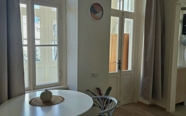 Art Nova 14 Apartments