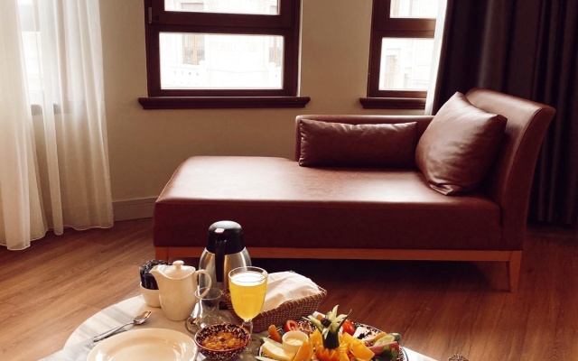 Grand Sirkeci Hotel - Image 7