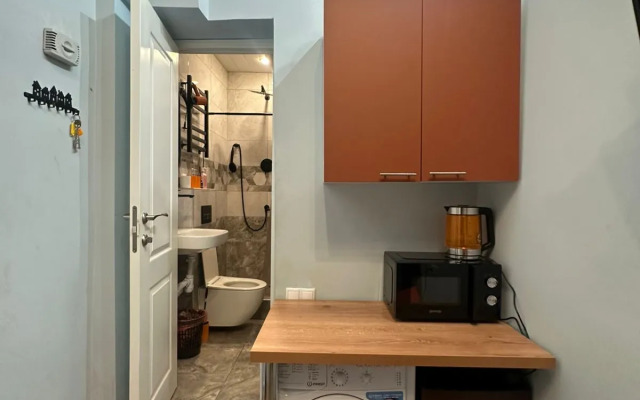 Апартаменты Недорогая студия в центре