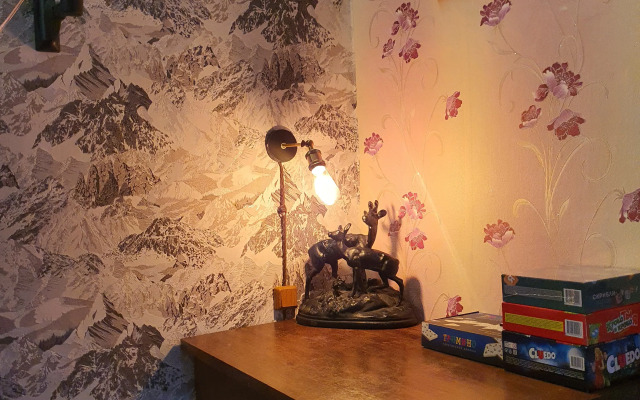 V Starinnom Osobnyake  voskresenskaya - Pamyatnik Provintsialnogo Klassitsizma Flat