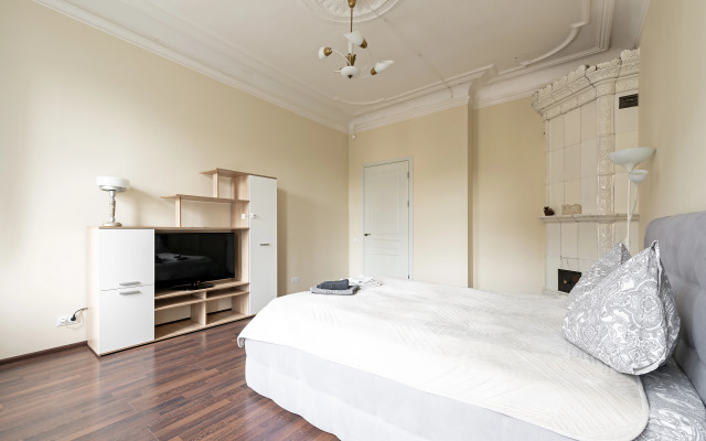 Апартаменты на Кирилловой 6