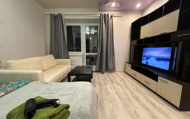 Квартира на Братьев Кашириных 152