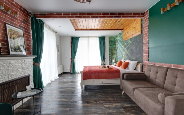 Апартаменты MyhomeYourhome на Кременчугской 9/1