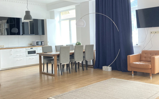 Апартаменты Евродвушка в центре Домбая