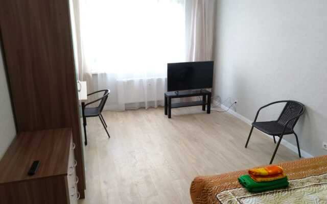 3Kh Komnatnaya Kvartira Na 15 Etazhe Apartments