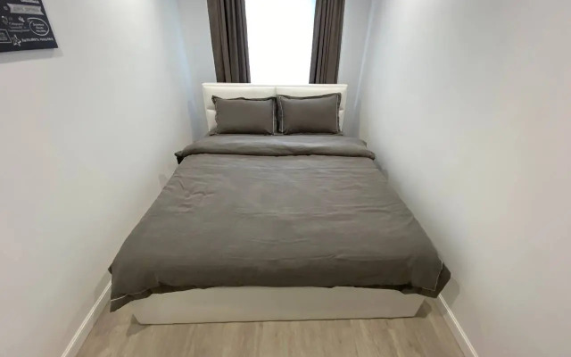 2-K s Klassnym Remontom na Pobede u Tsentra Flat