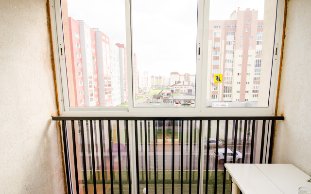 Kvartirnyij Vopros Na Artema 64 Apartments
