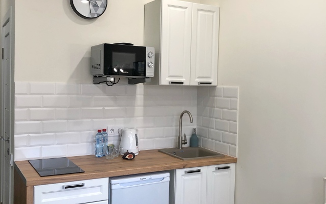 Апартаменты Озеро возле Аэропорта на 2 Гостя