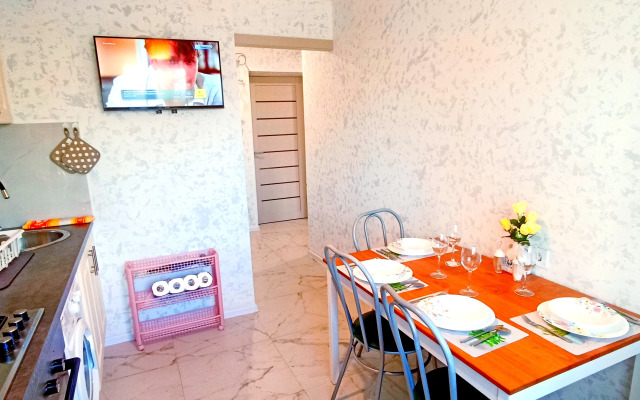 Квартира Двухкомнатная у Невы