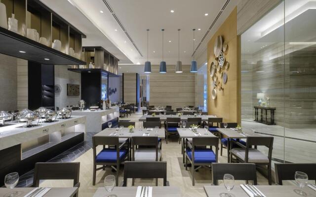 Savoy Hotel Mactan Newtown