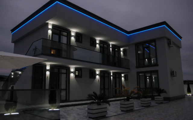 Vzlyot Guest House