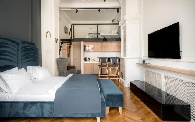 Apartment F12