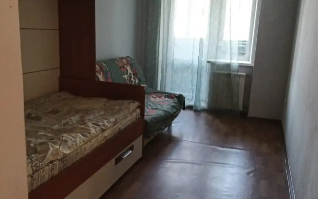 Uyutnaya trekhkomnatnaya na Tulaka Flat