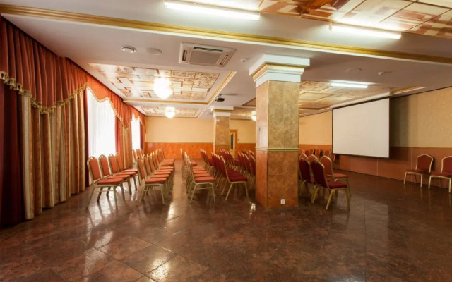 AMAKS Golden Ring Hotel