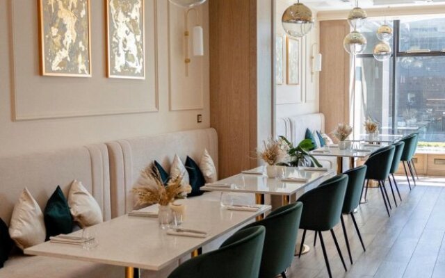 Ava Continent SyncotelHome Apartments