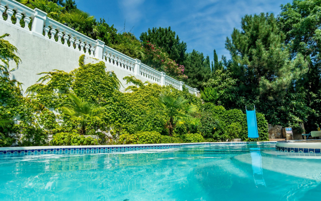 Bon Maison  Boutique Hotel