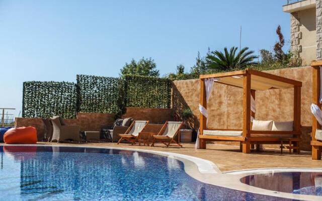 Sunny Side Wellness Resort & Spa Apartments