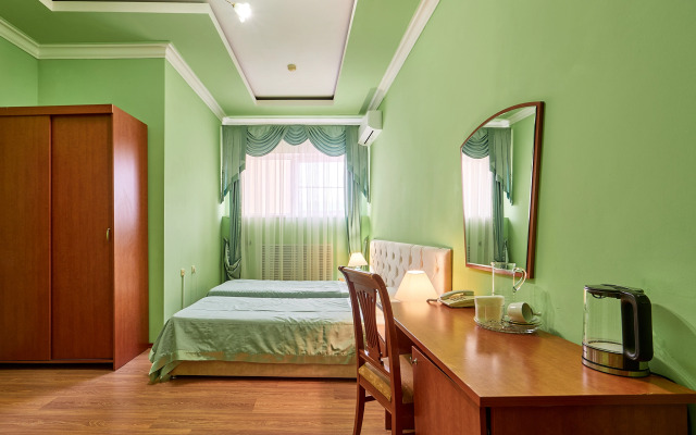 Lux Guest House