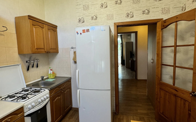 Na central'noj naberezhnoj Flat