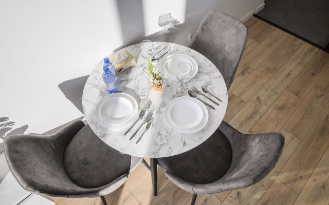 Alma-Ata Pyat Apartov Business-class ryadom TRC MEGA Luchshaya lokatsia Apartments