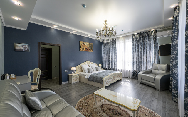 Venice Hotel