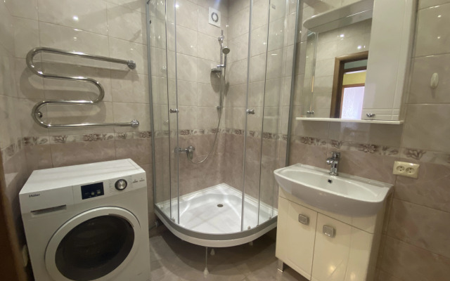 Квартира Просторная и уютная двухкомнатная вблизи аквапарка Лето-Лето! Arendatmn24