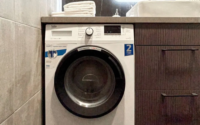 Апартаменты-студия улучшенная с кроватью, двуспальным диваном и балконом, 16 этаж