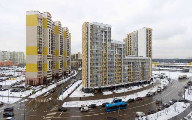 Ryadom S M. Rasskazovka Flat