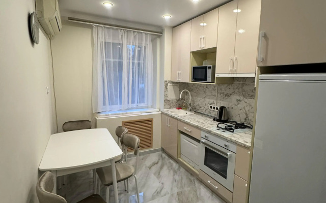 Dvukhkomnatnaya v Samom Tsentre Flat