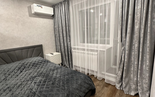 V Tsentre Goroda Flat