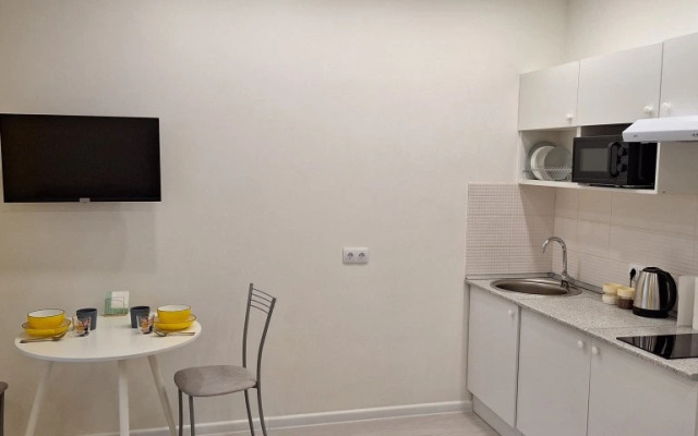 U Aeroporta Tolmachevo 4 Apartments