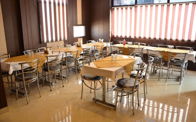 Popular Hotel