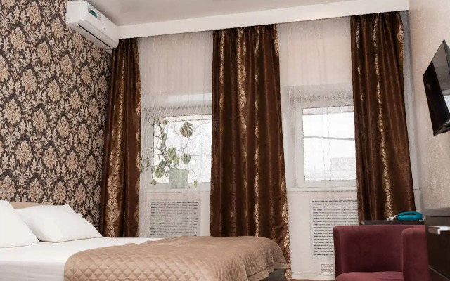 Отель Надежда