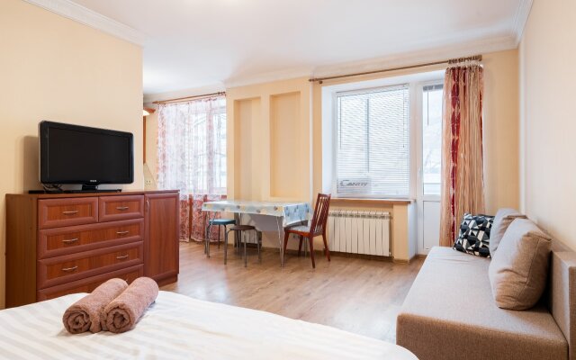 13-ya Parkovaya 27k1 Apartments