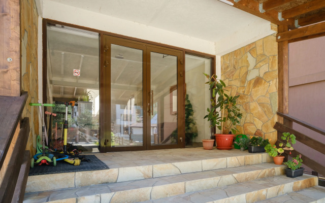 Studiya s vidom na gory Apartments
