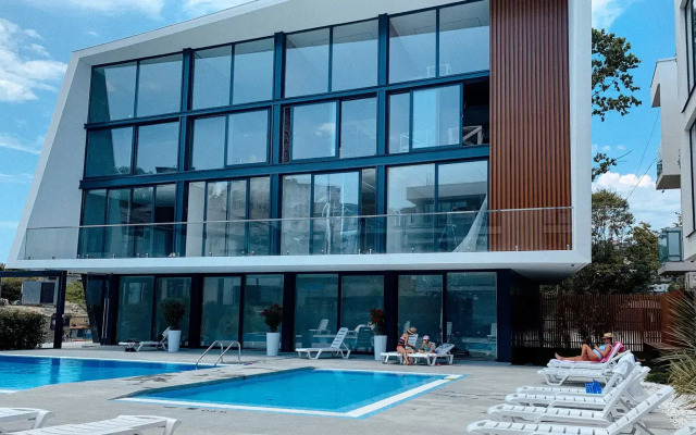 Green Palace Apartments