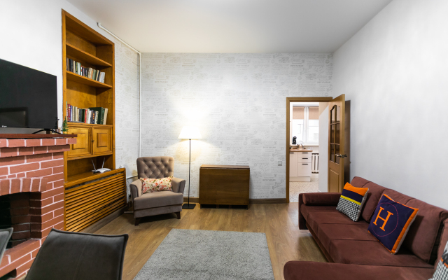 V Aptekarskom pereulke Flat