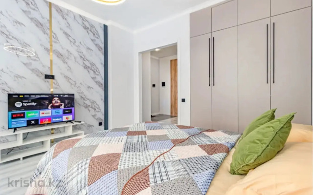 Biryuzovaya Krasotka Flat