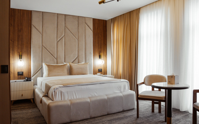 White Breeze Baku Hotel