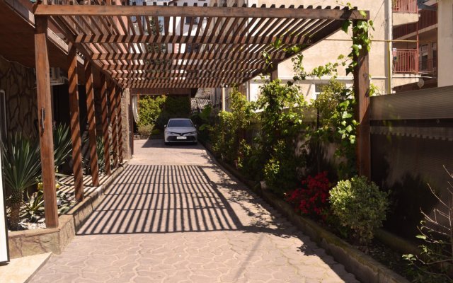 StandArt Guest House