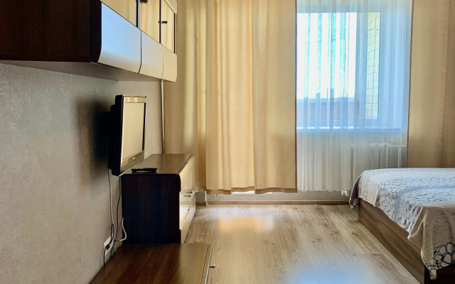 Kvartira V Yuzhnom Apartments