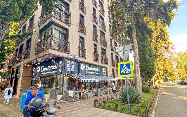 Infiniti Layn Alfagid Apartments