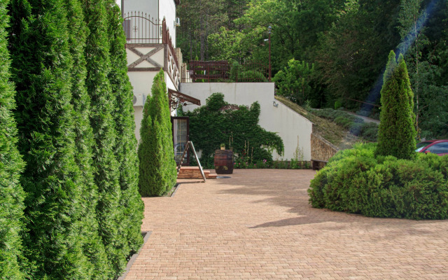Vintazh Hotel