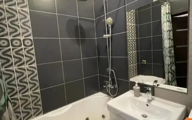 Samotsvet 8 Na Kievskoy 3 Apartments