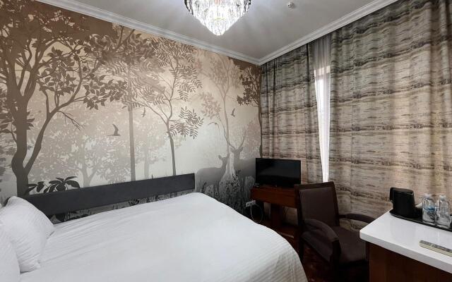 Hotel Luxurious
