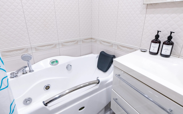 Ulitsa Zeyskaya 283 Flat