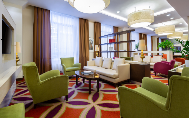 Cort Inn St-Petersburg Hotel & Conference Center (ex Courtyard by Marriott St-Petersburg Center Hotel)