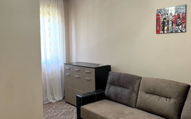 50 Let Oktyabrya 78/1 Private House